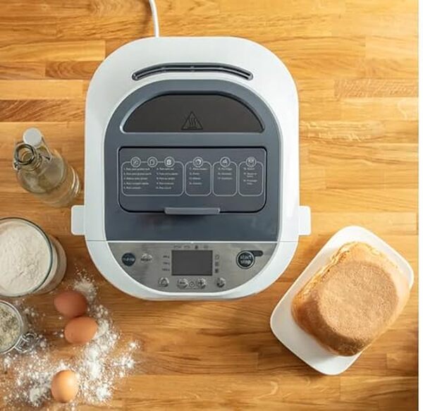 Découvrez notre avis sur la machine à pain Moulinex 720W OW250110 : performance, fonctionnalités et astuces d'utilisation pour du pain maison réussi